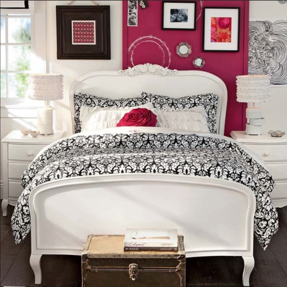 Pottery barn twin damask duvet cover